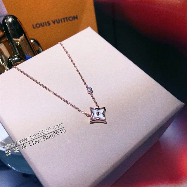 Louis Vuitton新款飾品 路易威登白貝方形撲克花項鏈 LV單花單鑽鎖骨鏈  zglv2112
